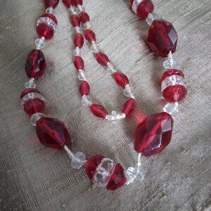 VINTAGE RED & CLEAR GLASS BEAD NECKLACE